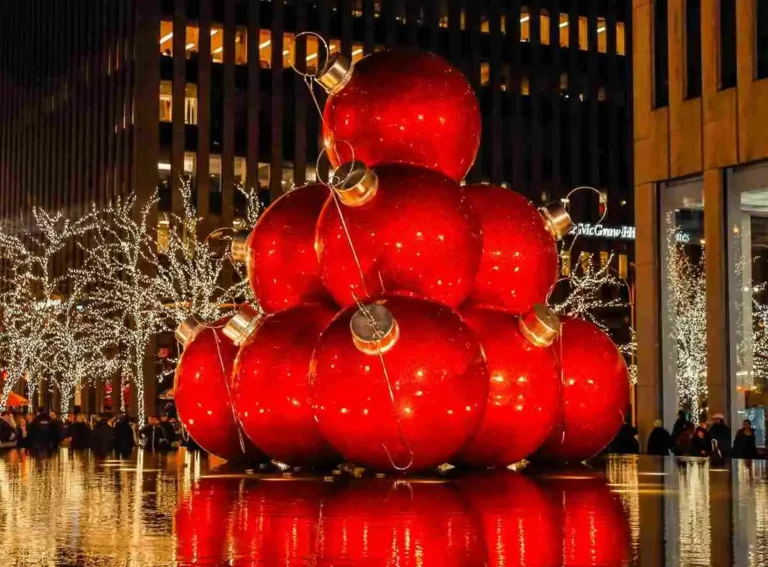 big-christmas-decorations-new-york-city