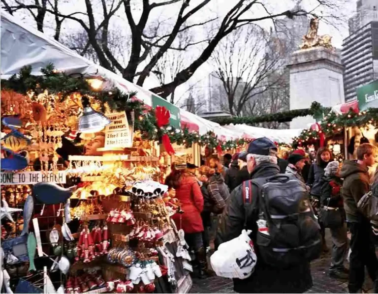 christmas-columbus-circle-holiday-market