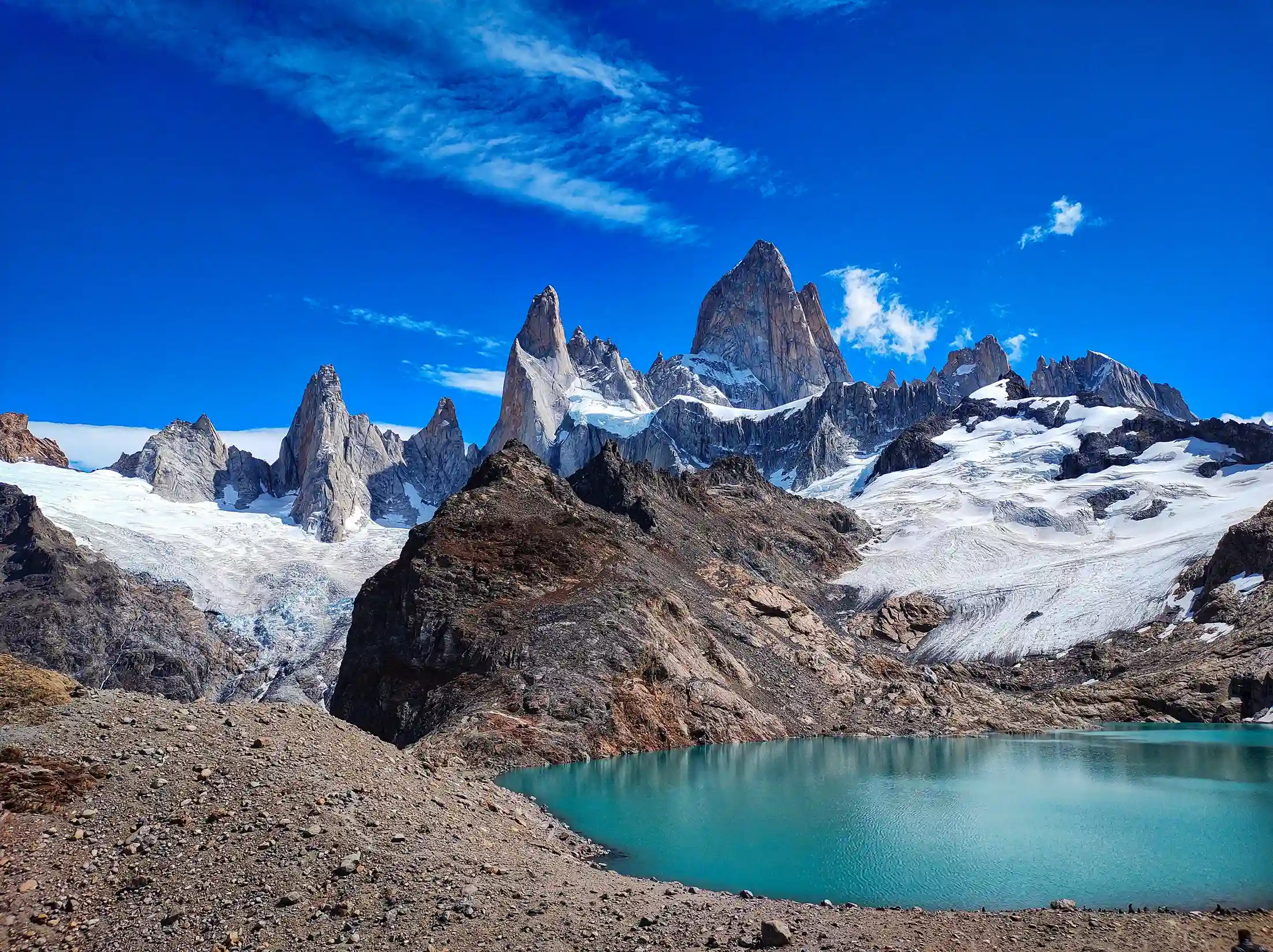 Laguna de los Tres and Mount Fitz Roy in Los Glaciares National Park, Patagonia, Argentina.